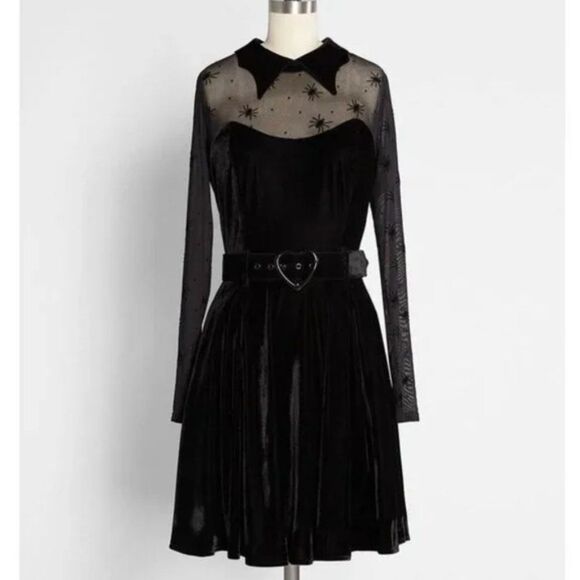 Modcloth Dresses & Skirts - MODCLOTH x COLLECTIF Sucker For Spiders Velvet Dress Black